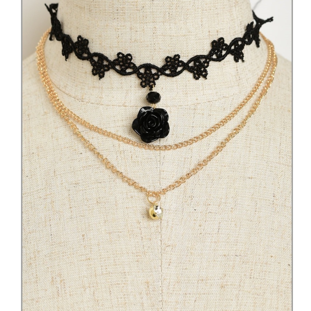 PRICE DROP! Black & Gold Rose Choker